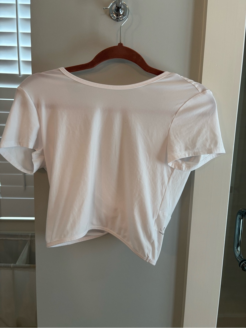 Beyond Yoga White Scoop-Neck Crop Tee